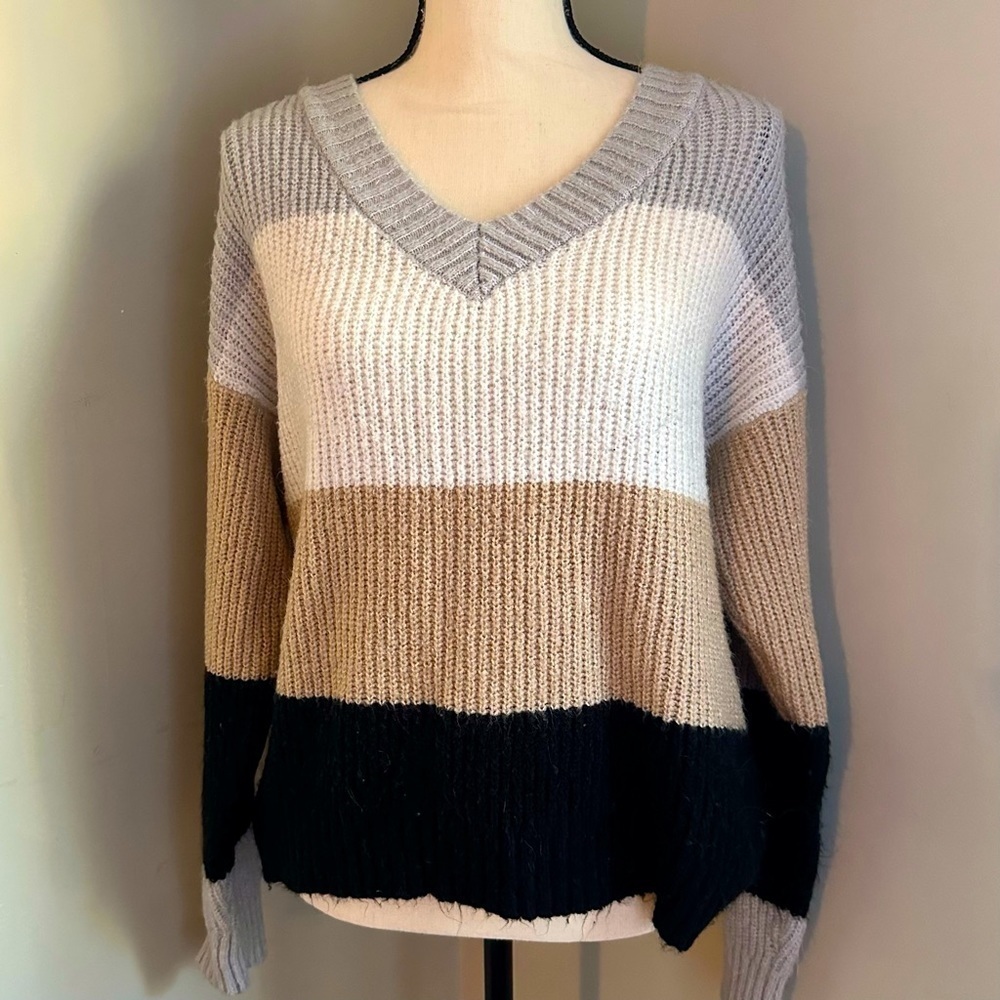 No Boundries | Fuzzy V Neck Wide Stripe Sweater | Juniors Large (11-13)